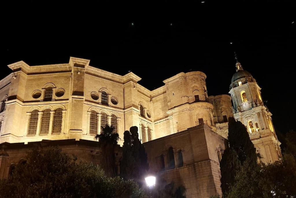 Appartamento Cms Pena Historical Building Málaga Esterno foto